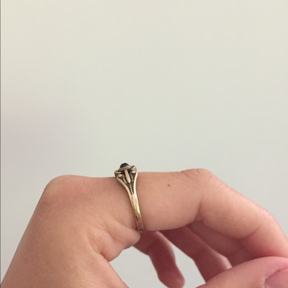Gold ring - Picture 2 of 3
